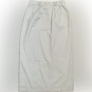 Soft mint green Long skirt with 3 button flap in back. Vintage Size 10 | Forenza